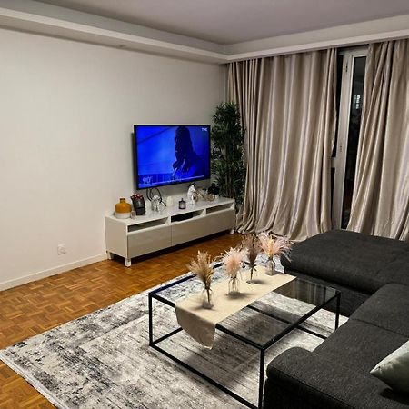 Appartement - La Defense พูโต ภายนอก รูปภาพ